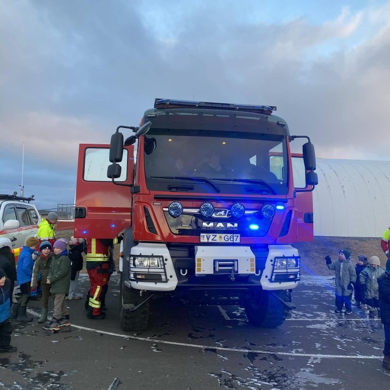 32d8f584-d494-4cab-90da-0c2c6e6f866a