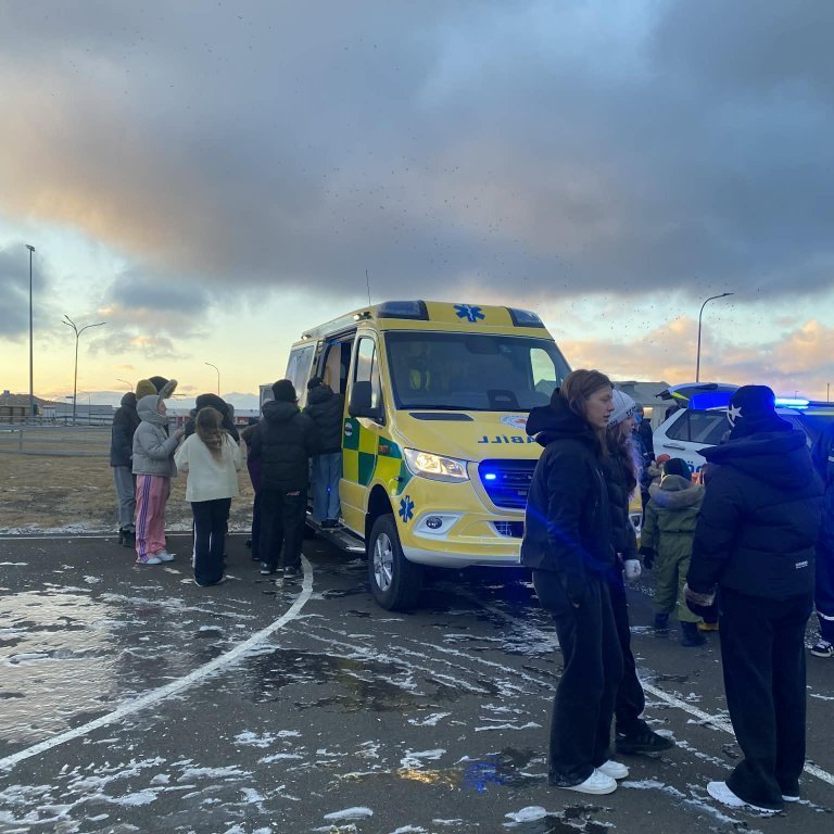 699ede75-a21c-4dfb-9d78-cab15753853f