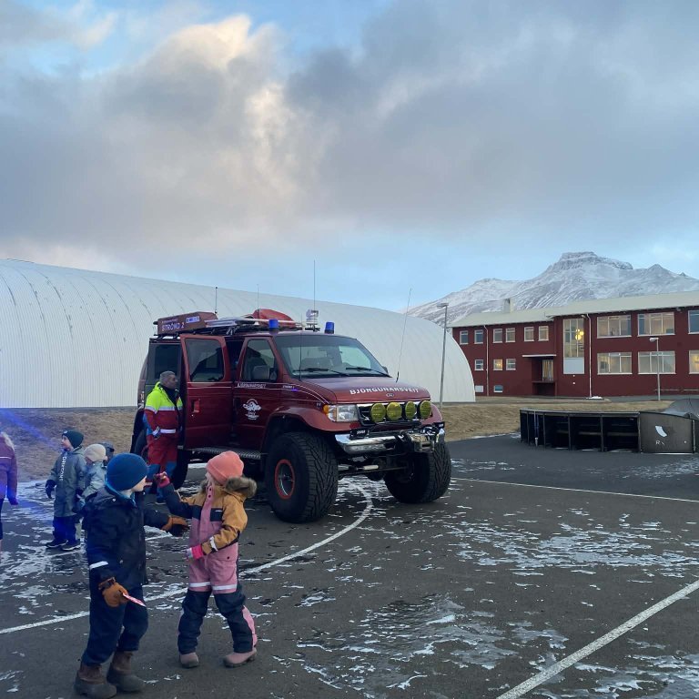 81281c5b-3832-46a2-b4e4-1bdb2f28a453