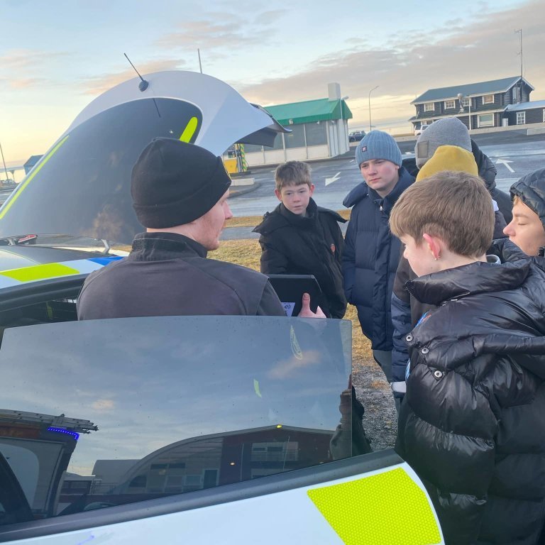 64dc729c-b455-4aee-badf-a7618ad4fb18