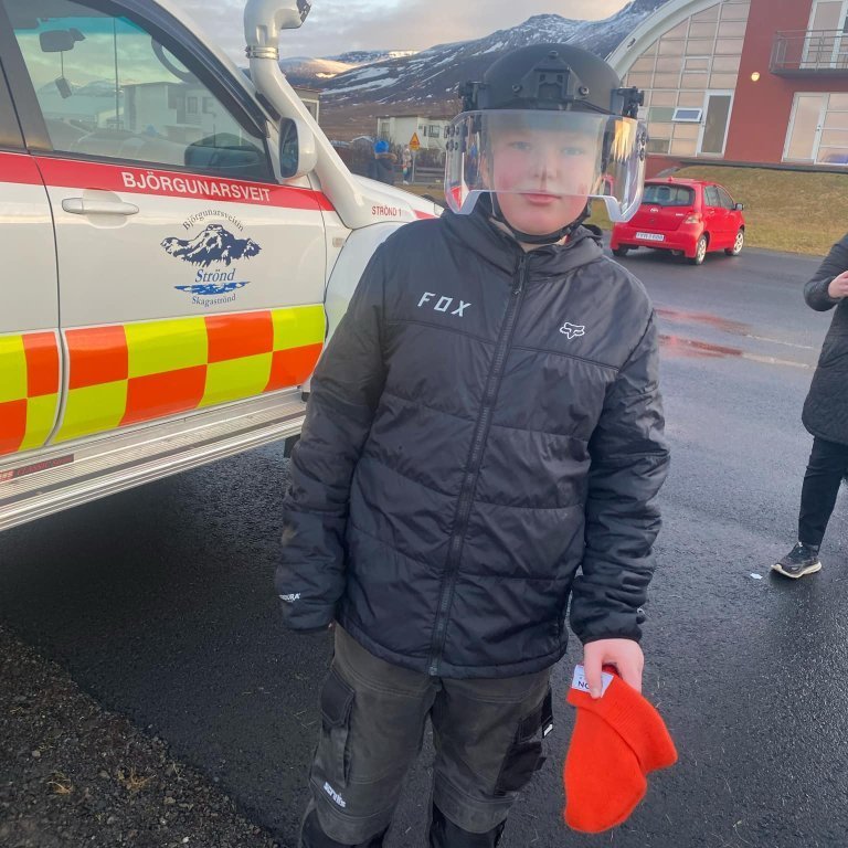 9d8a6f86-4ce4-4c6b-90c7-daf20a170883