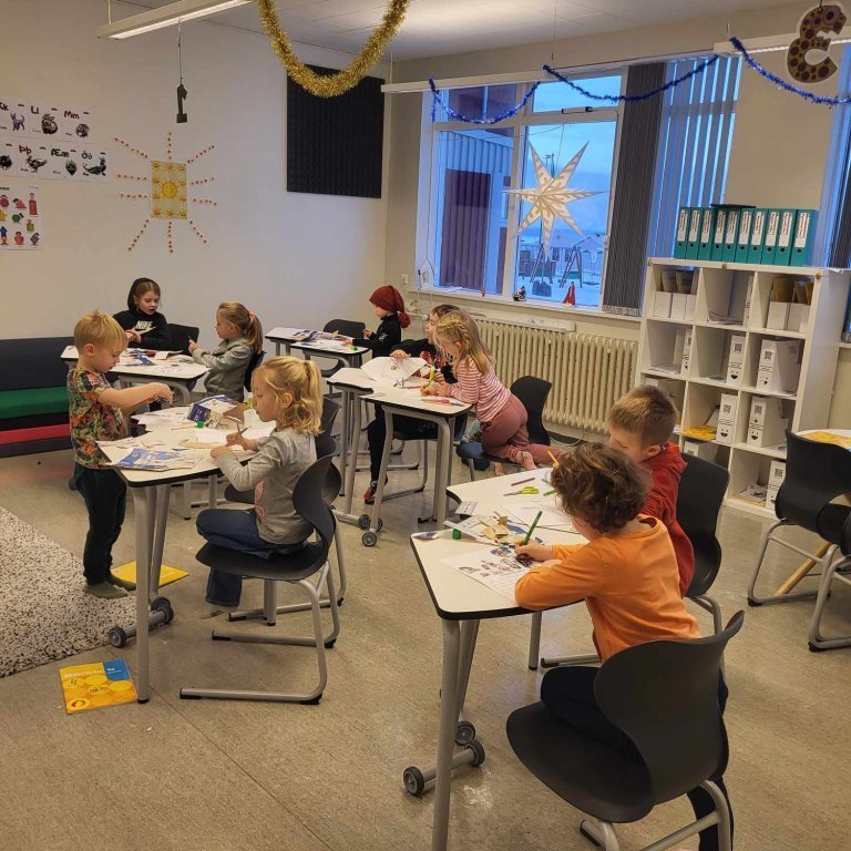 398304878_320750530758425_8098521194159341996_n