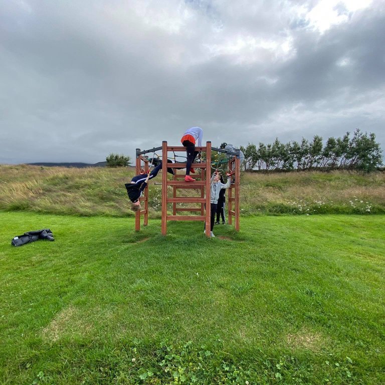 240959923_382922673463590_8673239514312796952_n