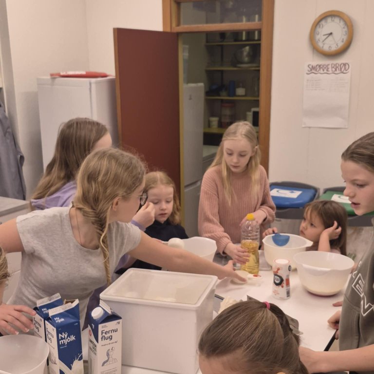 6cb8904a-db6a-4121-9dad-14eaf9212953