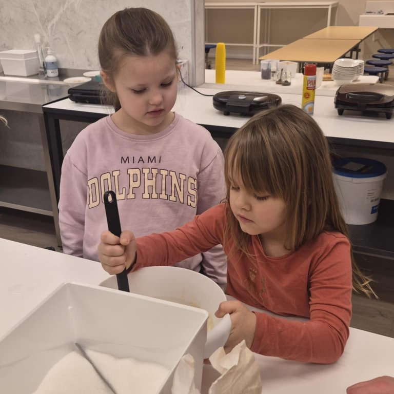 c1ec0aa4-4995-4402-8940-a9acbd290766