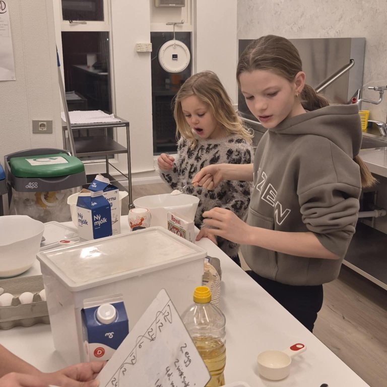 e4d04463-d2e6-4df4-9ce1-0404a53e03b0