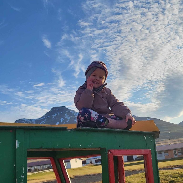 c3103487-29f2-4eab-becd-4d361b364043