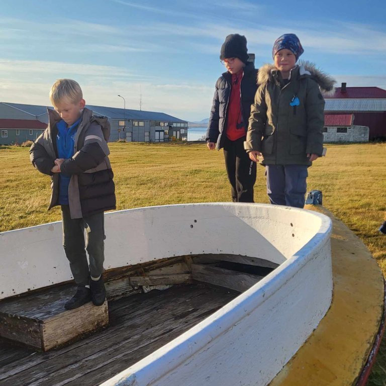 d48749cb-8f03-4b2b-9476-e60268ff658e