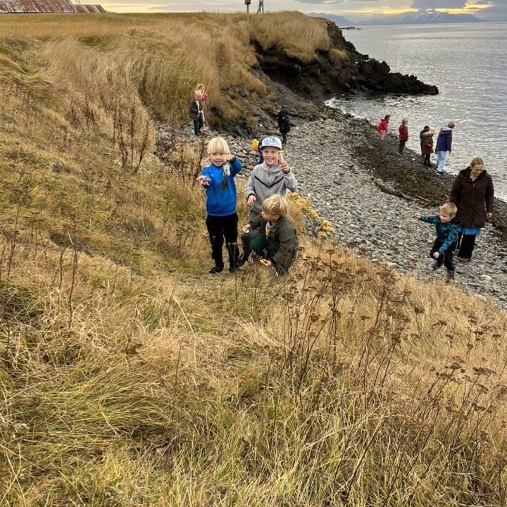 393736295_1320125785541868_1836178711470414143_n