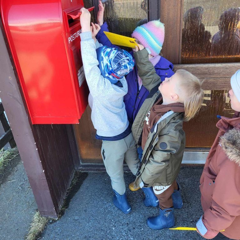 d56e5bfe-5915-4a1e-a5e2-bc6f0d0a2b70