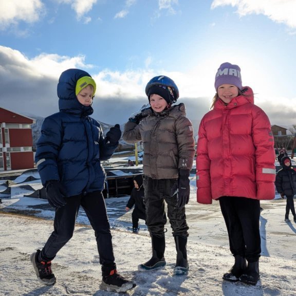 ca0351a5-924a-4c42-8726-a24b792eb0ca