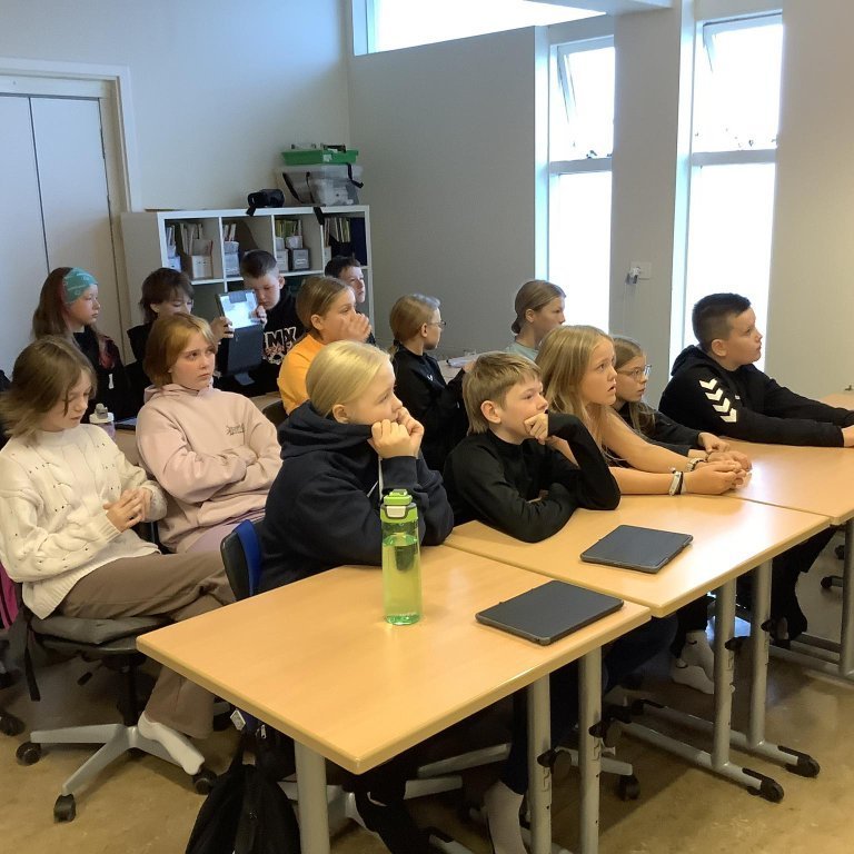 377895054_1053959032644896_4236239374460654882_n