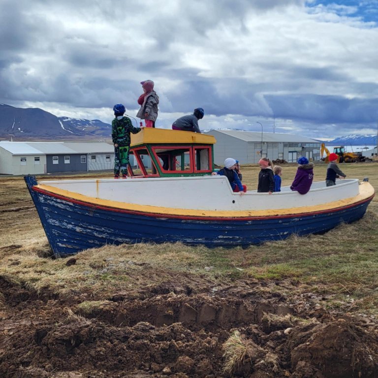 4353782f-9d38-4984-a32e-994f3c41aa06