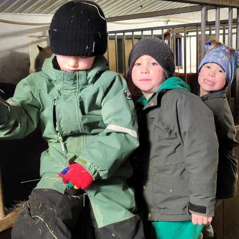 415039528_928245085532258_2674138460315003826_n