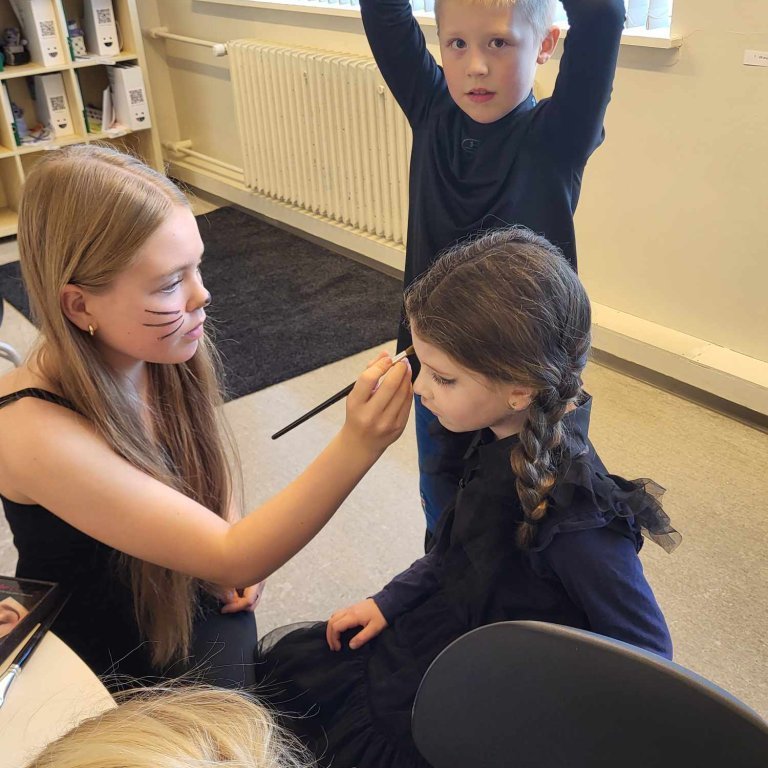 371453986_298993846365477_5796039540847983937_n