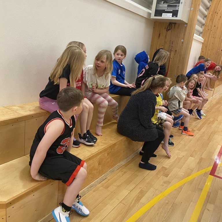 79ed60f3-bfc3-4a49-afff-29c56367ef4e