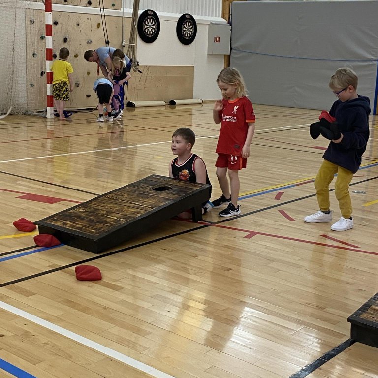 b824c778-913c-4f4d-9244-3bd044047bd4