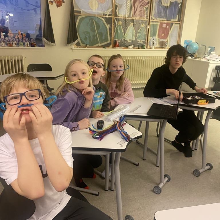 63a34522-61e1-423f-9c3a-e97d05415897