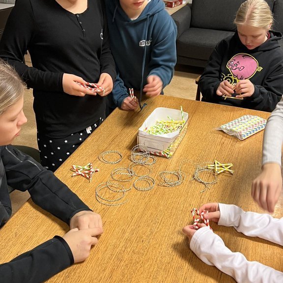 400911979_374530268378044_8045591910359538167_n