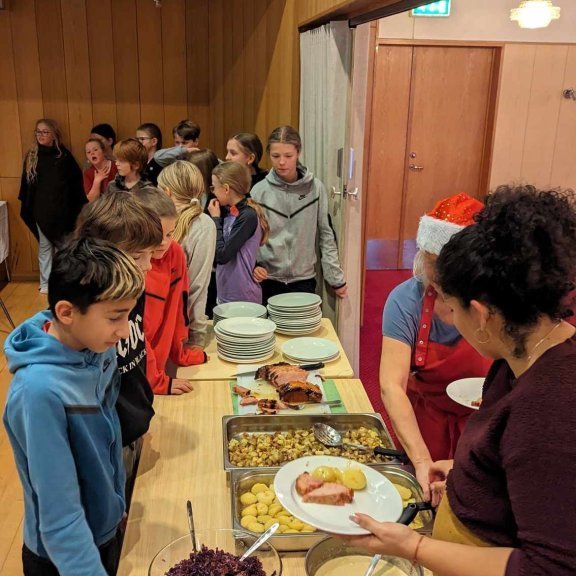 368030281_1060965221614601_6484245665597890430_n