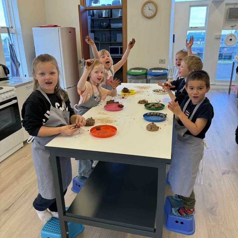 a5d4b6df-56a7-4eea-befa-623f4ef27fbf