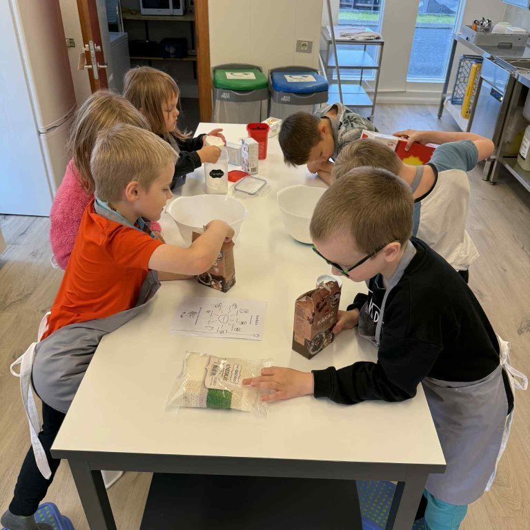 a6ef219c-4e7f-42fa-ad29-87a11d9c80b5