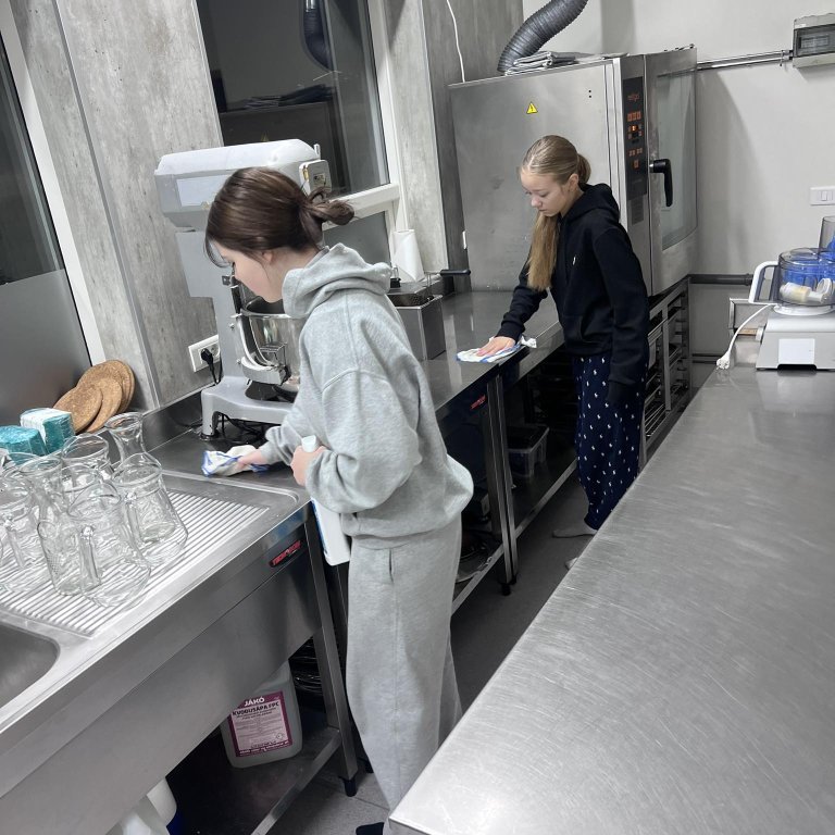 368017724_1082534006453452_2181538148862514005_n