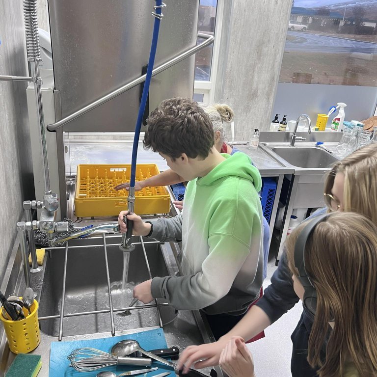 403776702_709487644576032_1929429301887575073_n