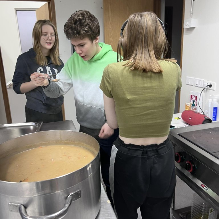 404587974_1262394567789273_9203496307027453712_n