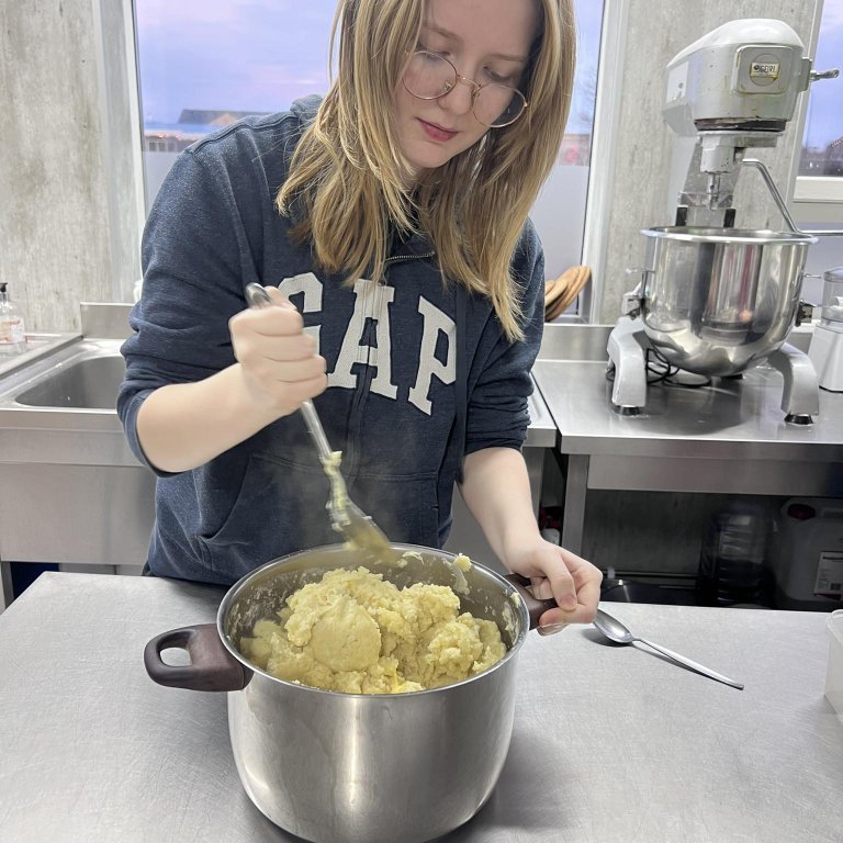 404759132_1067909807726599_5945162968656526781_n