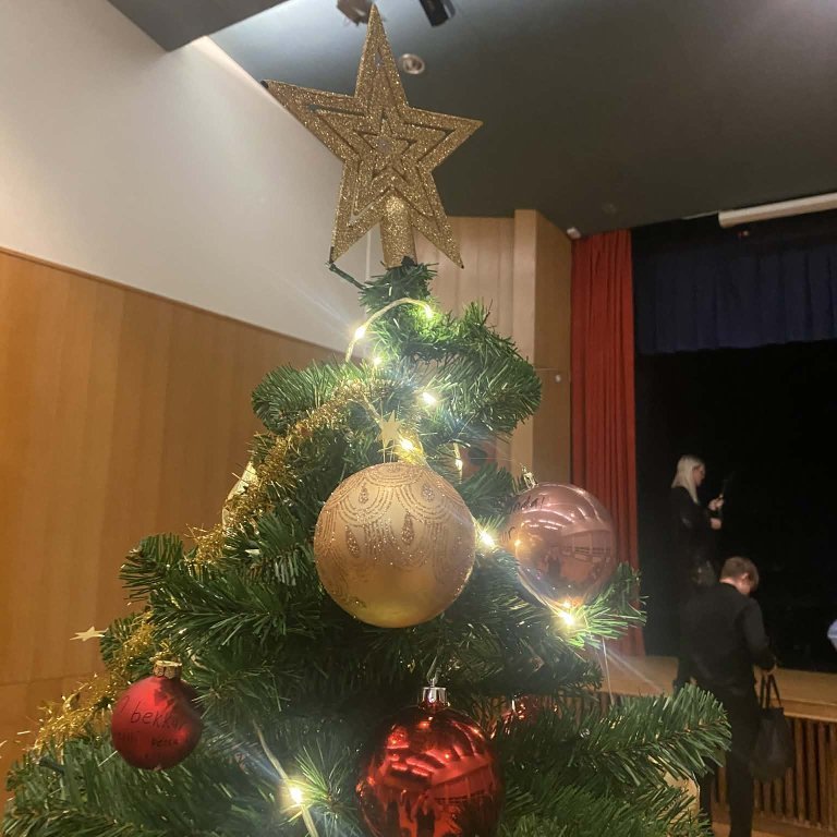 09403714-a284-4590-a841-82a38e236e21