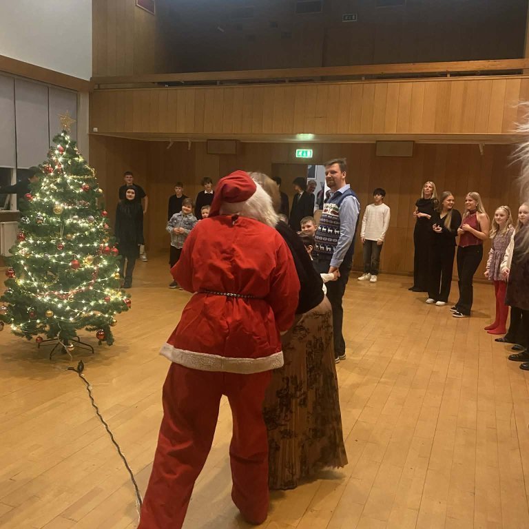 56d16c2a-35c0-45d0-857e-1f8964c21844