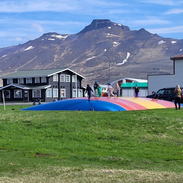 328dd4fd-e219-4724-a681-b4763a9d59d6