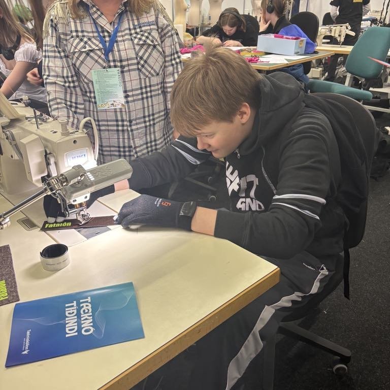 241de537-dcb6-4c4b-a253-89e38551dfcc