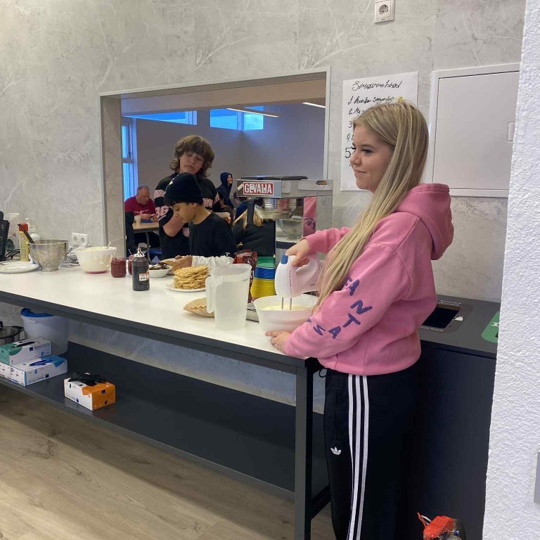 cdd789af-6e6a-433c-8019-eb663aaddecd