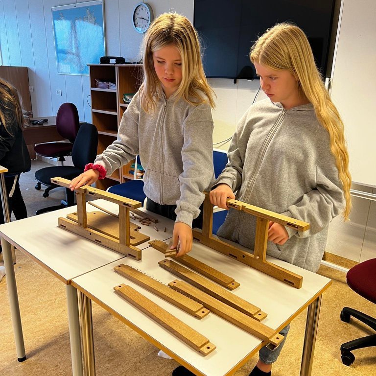 302520225_599396108469393_6420529893452327753_n