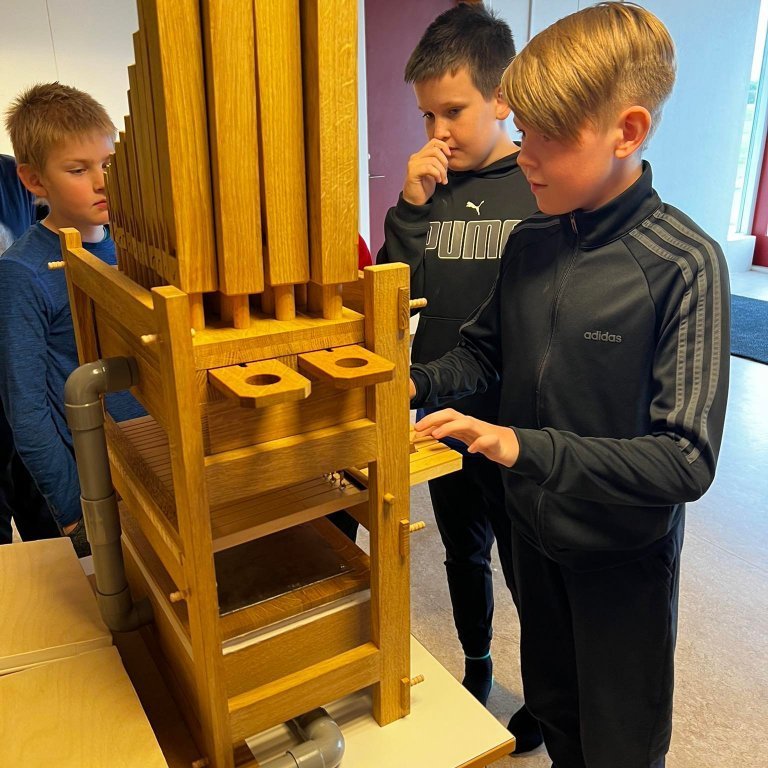 304252783_402785185330636_1166921733452321859_n