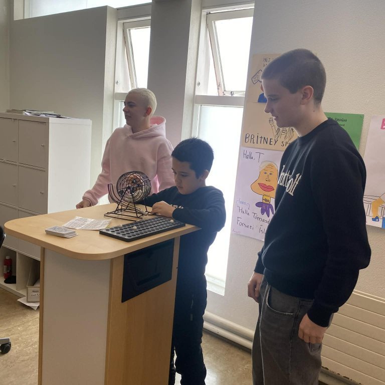 acf62653-b743-489b-ba0d-6db5bd496fca