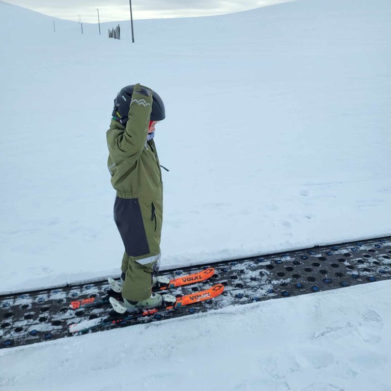 4263afcb-8a40-4dfd-af3a-5c6703df7679