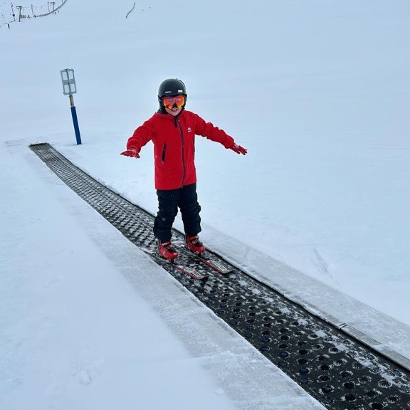 431522352_951487156377873_2577429458457923207_n