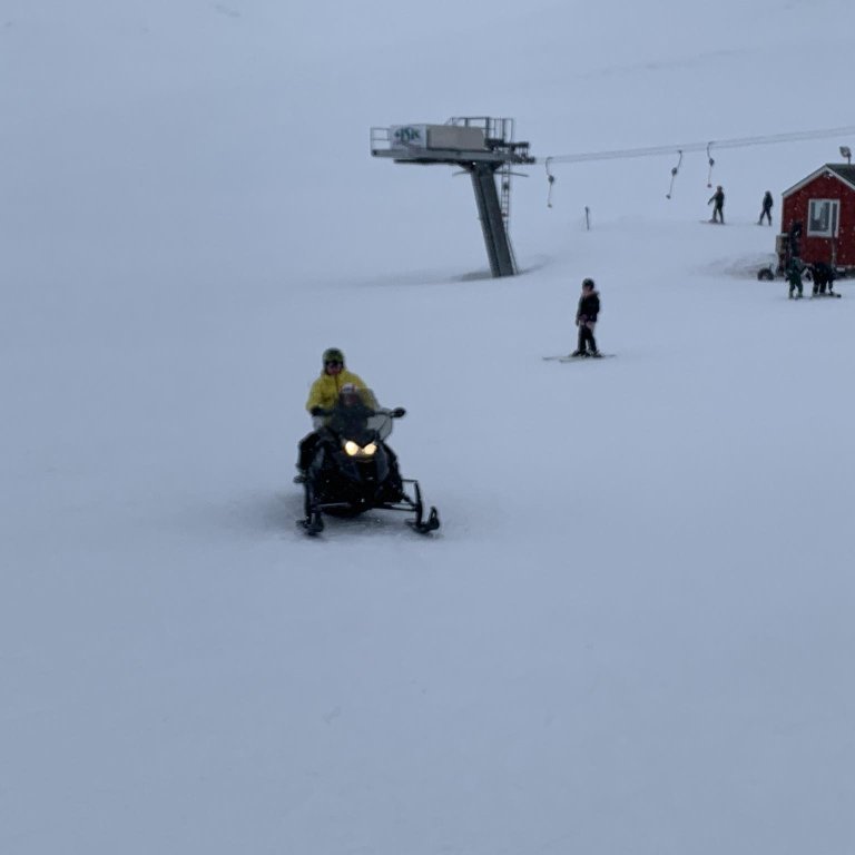 8700a7de-d25a-4a69-af45-e25a7340202b