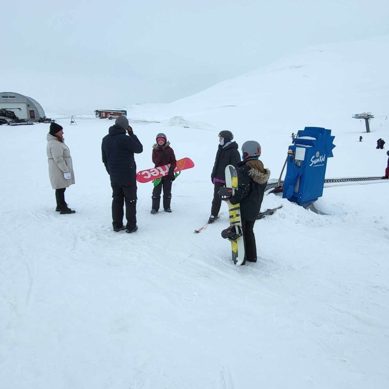 e283fdec-50bc-4e63-9c24-cc31026d199e