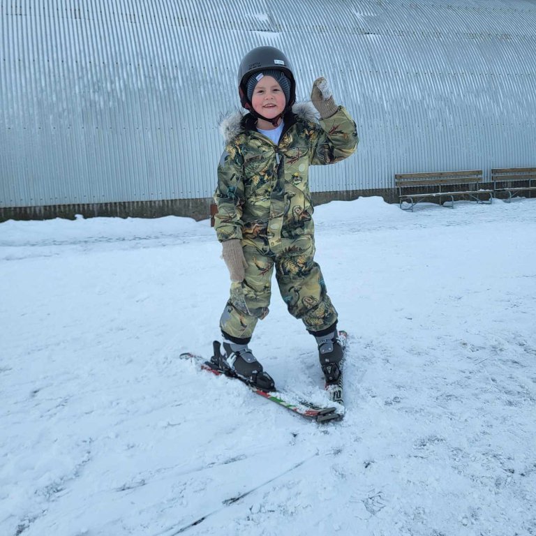 f0725224-1c3d-4d6b-bb8f-8e87b227ecb1