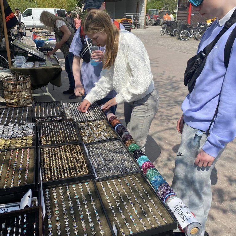 346305295_794093758530684_7265248209473375418_n