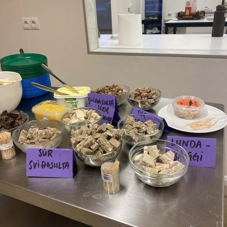 81ae882d-d65d-49f7-af9b-c3092b5e5c74