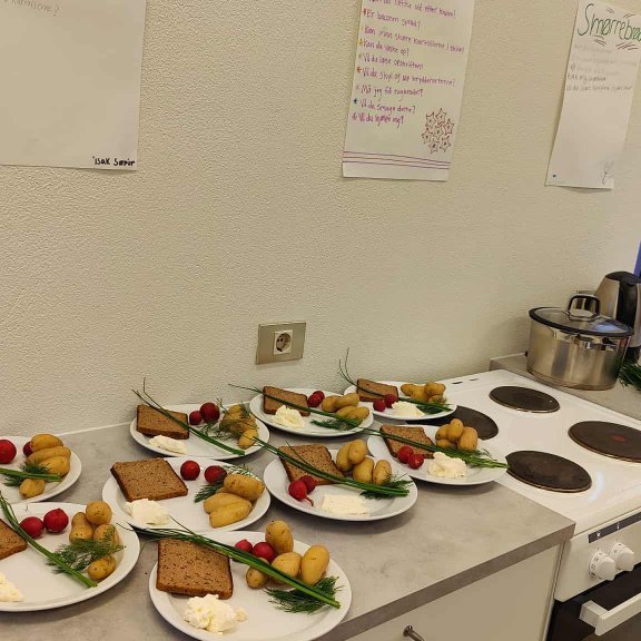 d2656bfe-9d81-4cd2-963c-f1705b0387a0