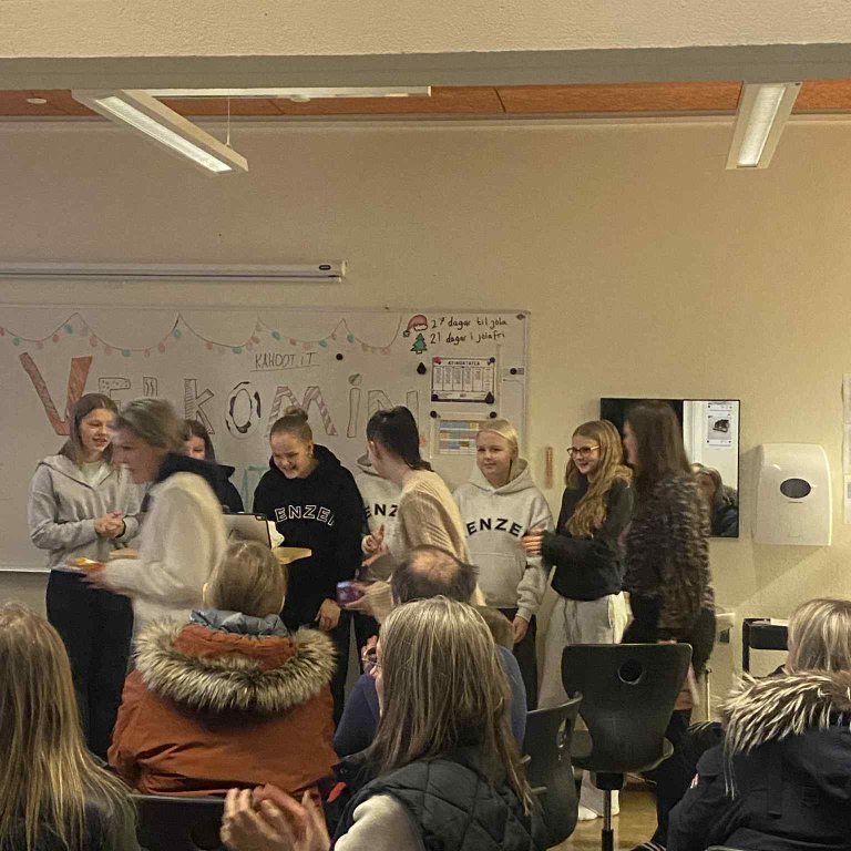 6696e0bb-a404-4e25-bf7a-f712a17c2580