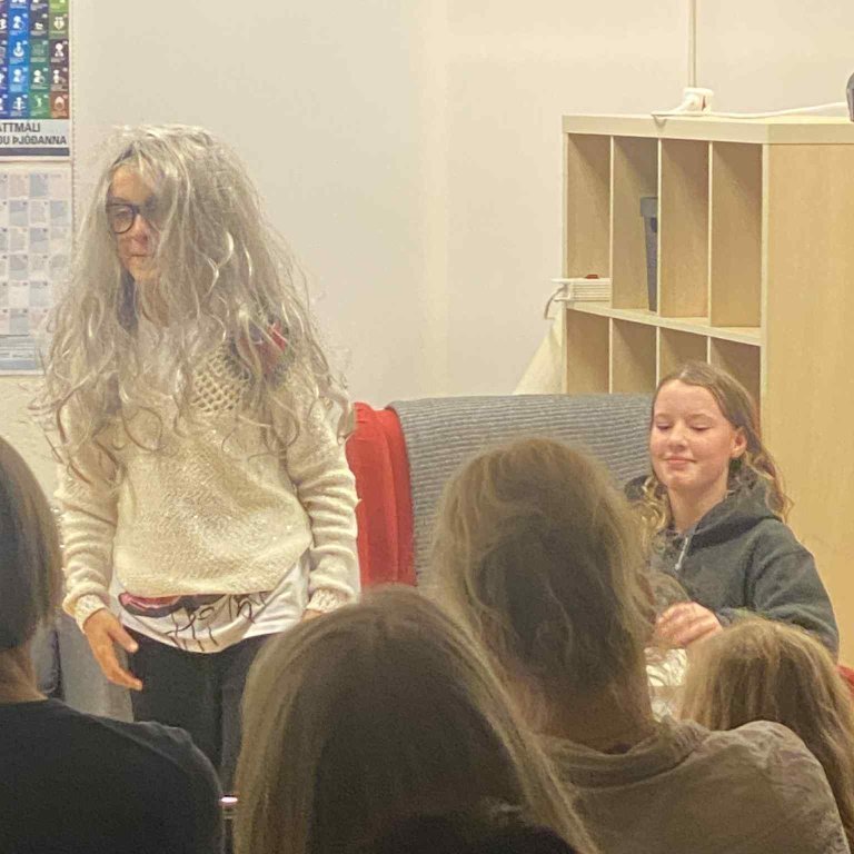 fb35fb9d-eb5f-4c22-845e-c54576b9c118