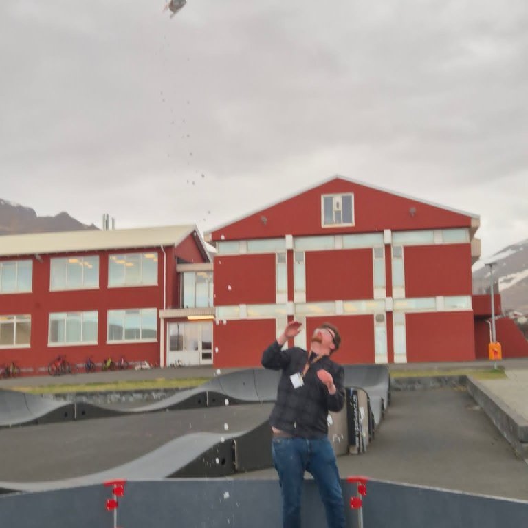 f4217ec5-9310-43b0-9706-26b541d8a83f