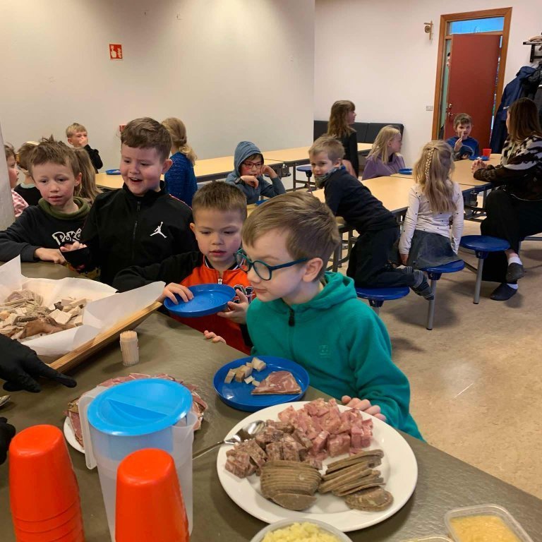 1cd4f974-d5ae-4ed9-826d-1a532b9ee9c9